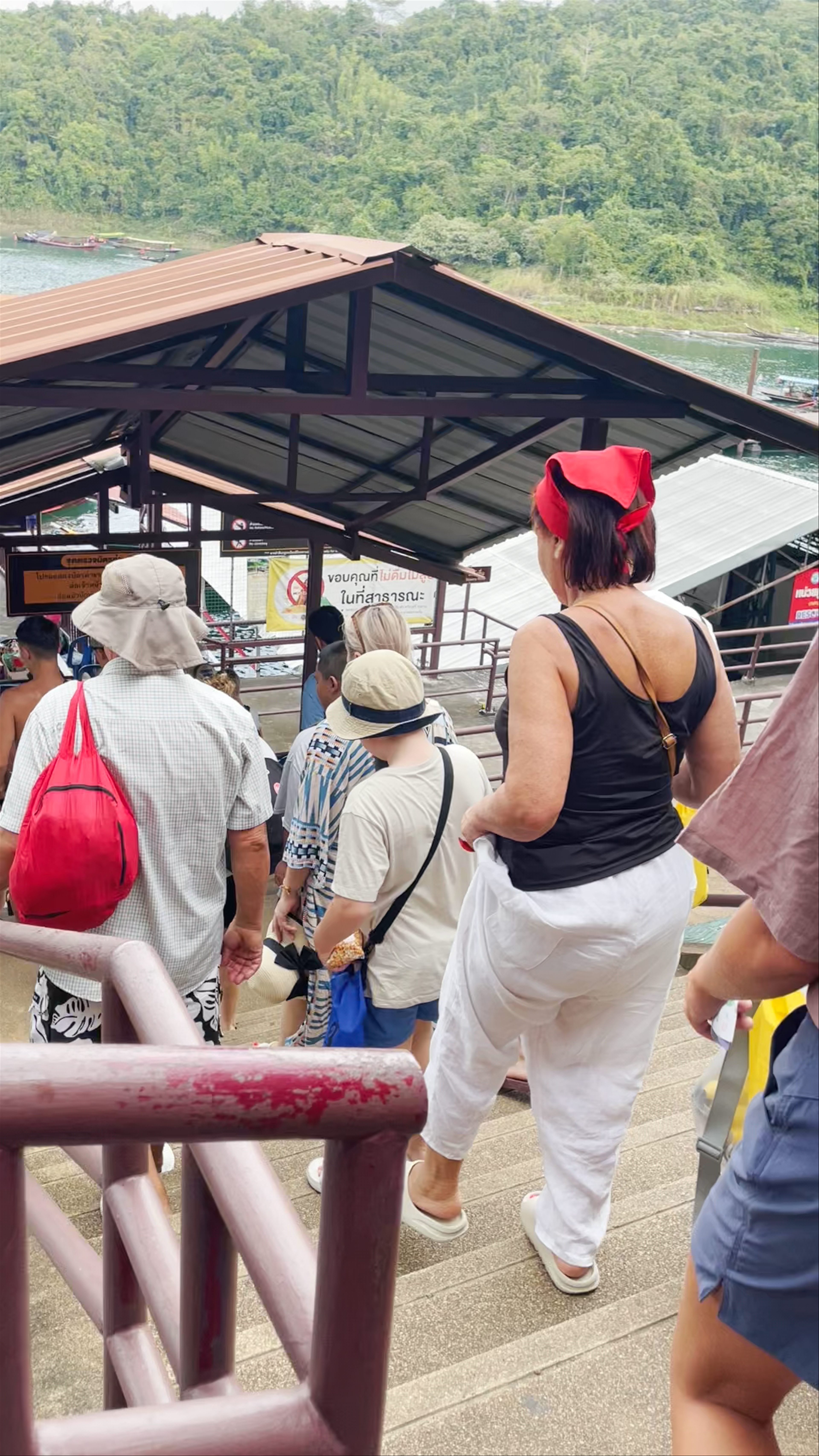 Cheow Lan Pier (Ratchaprapha Pier)