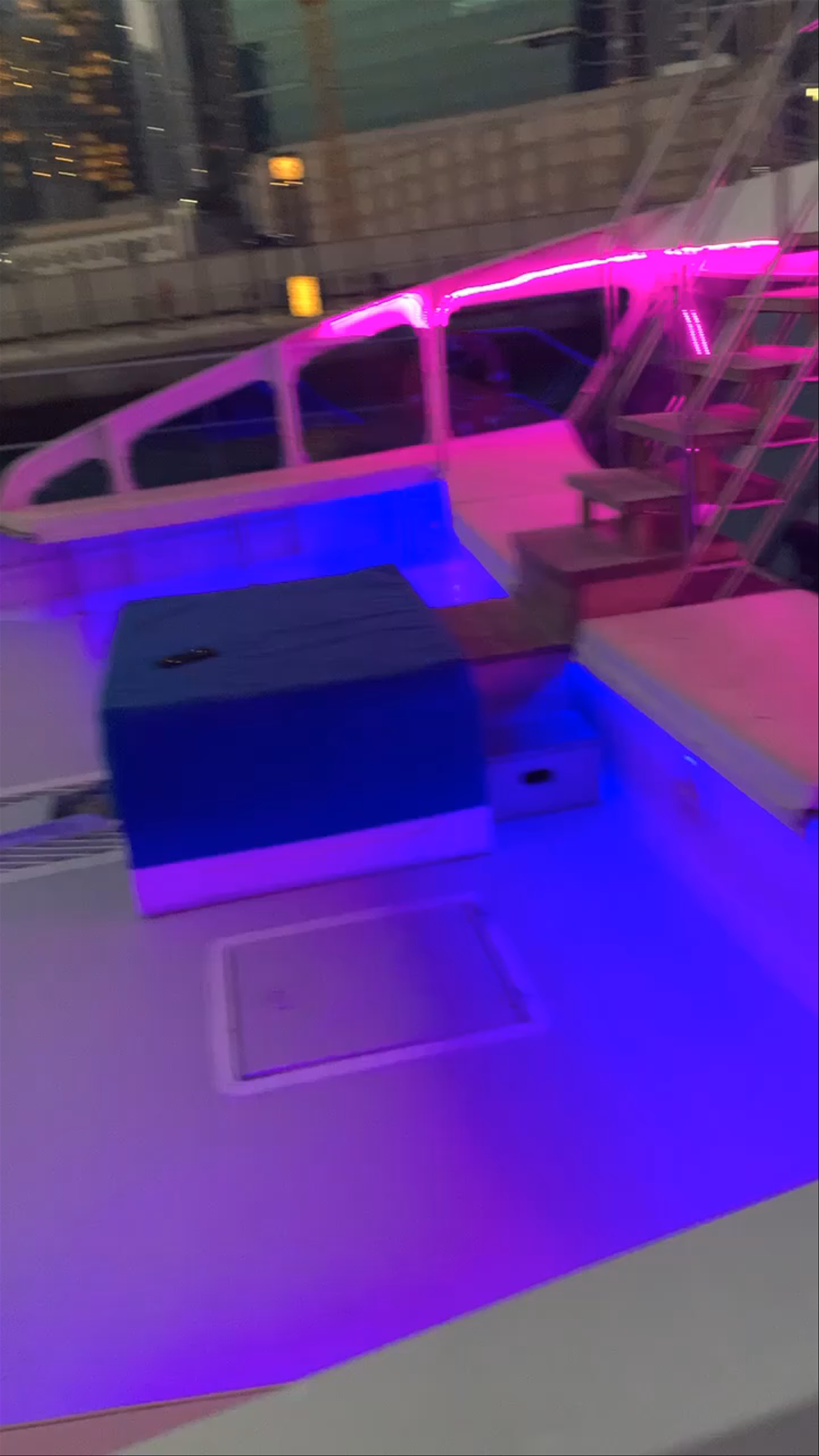 Boats Ride Rentals - شارع الصبا - Dubai Marina - Dubai - United Arab Emirates