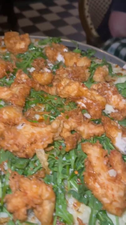 DL Macks - Honey Truffle Chicken Pizza - New American Near Me - Dallas, Texas