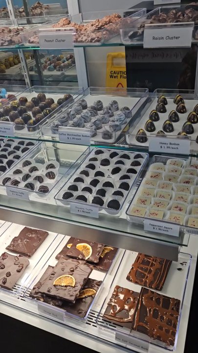 Chocolate Wave - Inside the chocolate store - Candy Stores Near Me - Rehoboth Beach, Delaware