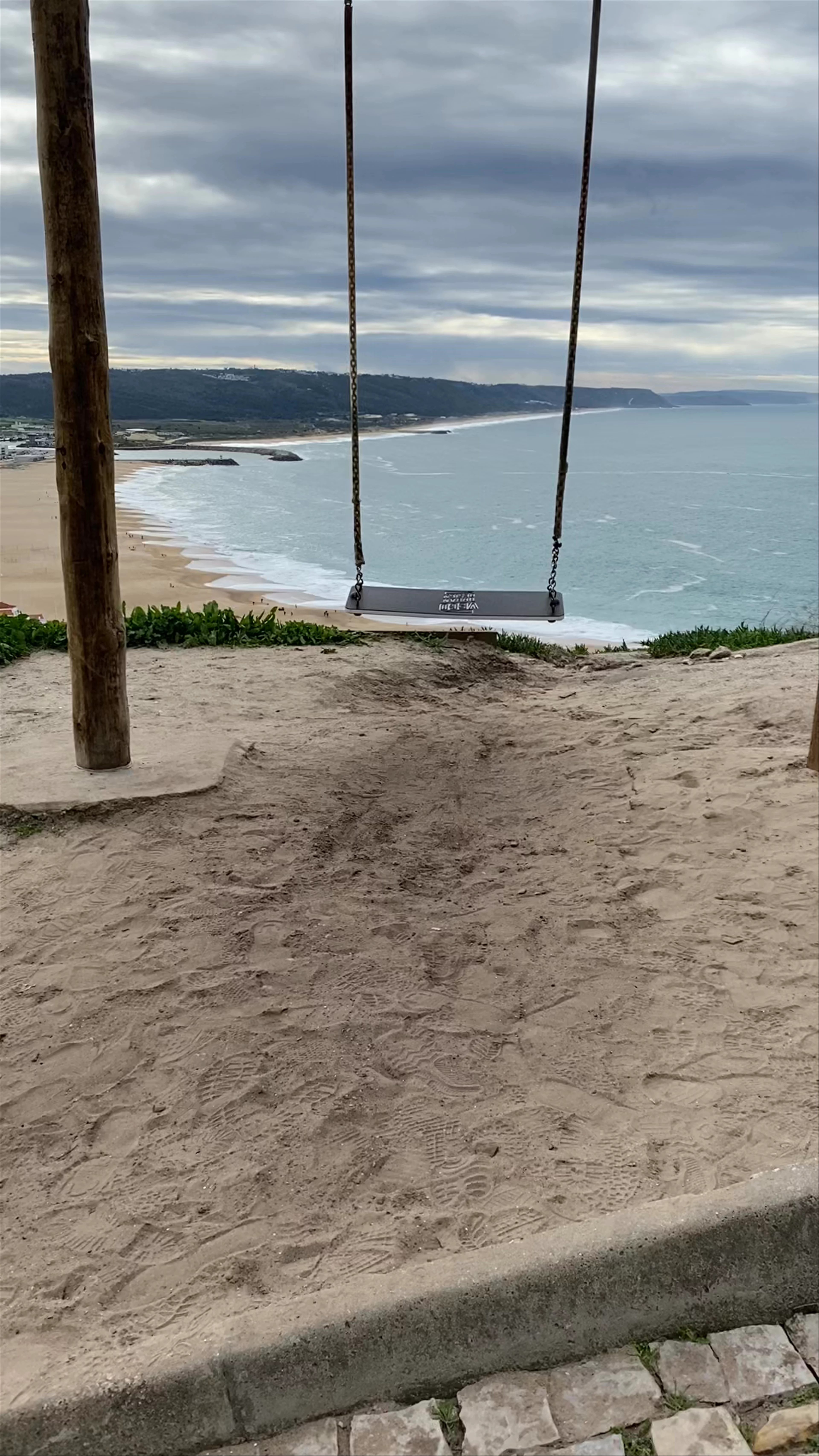 Baloiço da Ladeira, Rua do Nascente, Nazaré, Portugal