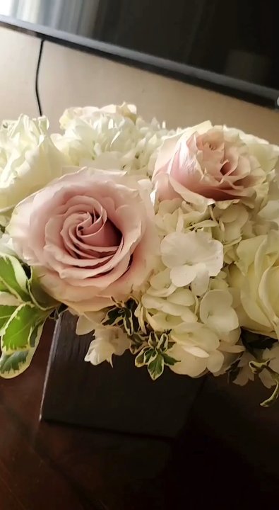 Van Nuys Flowers - My gorgeous birthday flowers! So fragrant too! - Florists Near Me - Van Nuys, California