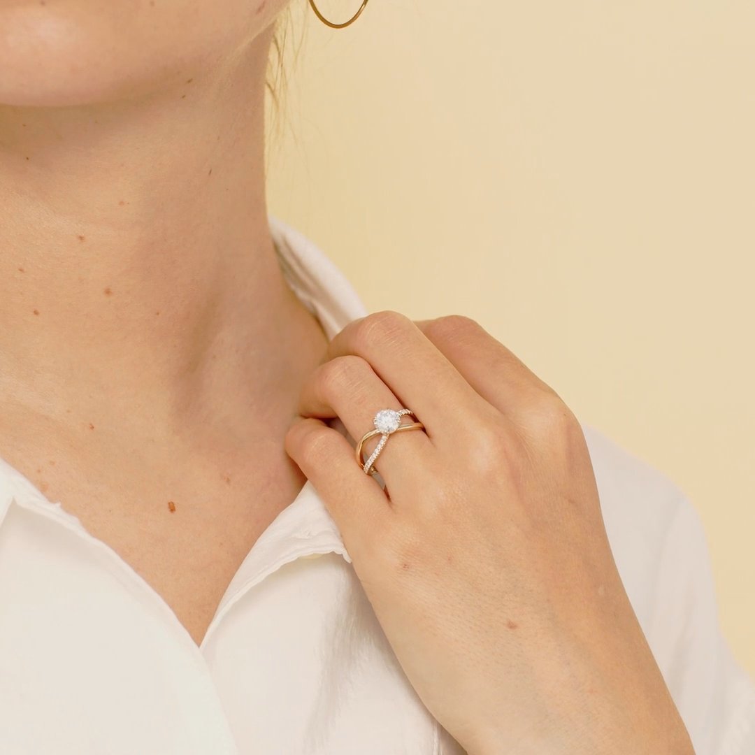 The Duet | Round Brilliant | 14k | Rose Gold | bandAccent: Plain | caratWeight: 2.0ct | diamondOrientation: vertical