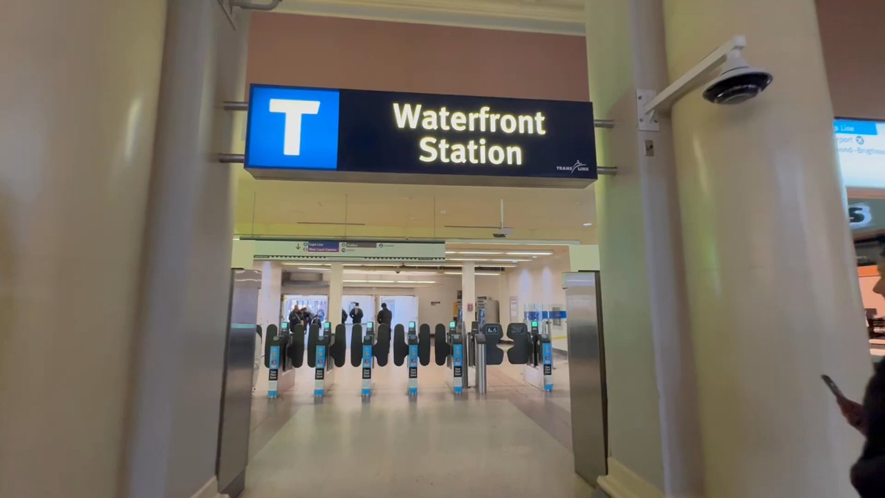 Waterfront Station - Metro Stations Near Me - Vancouver, British Columbia