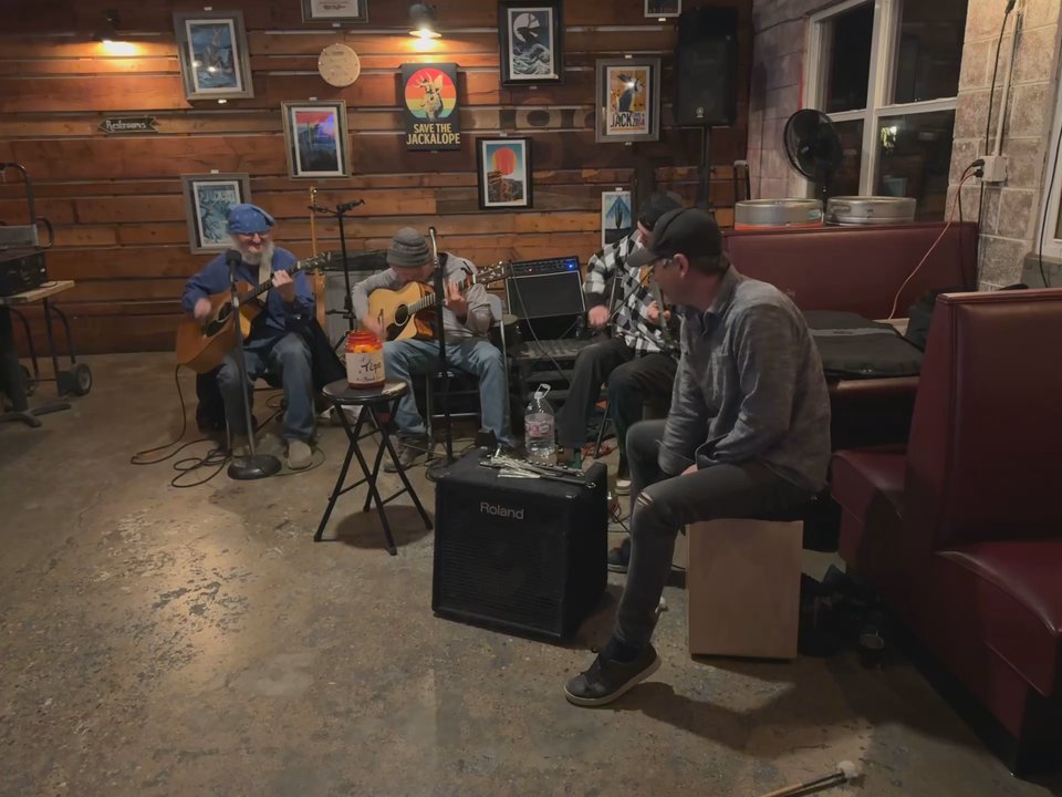 Copper Jackalope - Listened to an INCREDIBLE jam session in the middle of the week!! - Wine Bars Near Me - Cottonwood, Arizona
