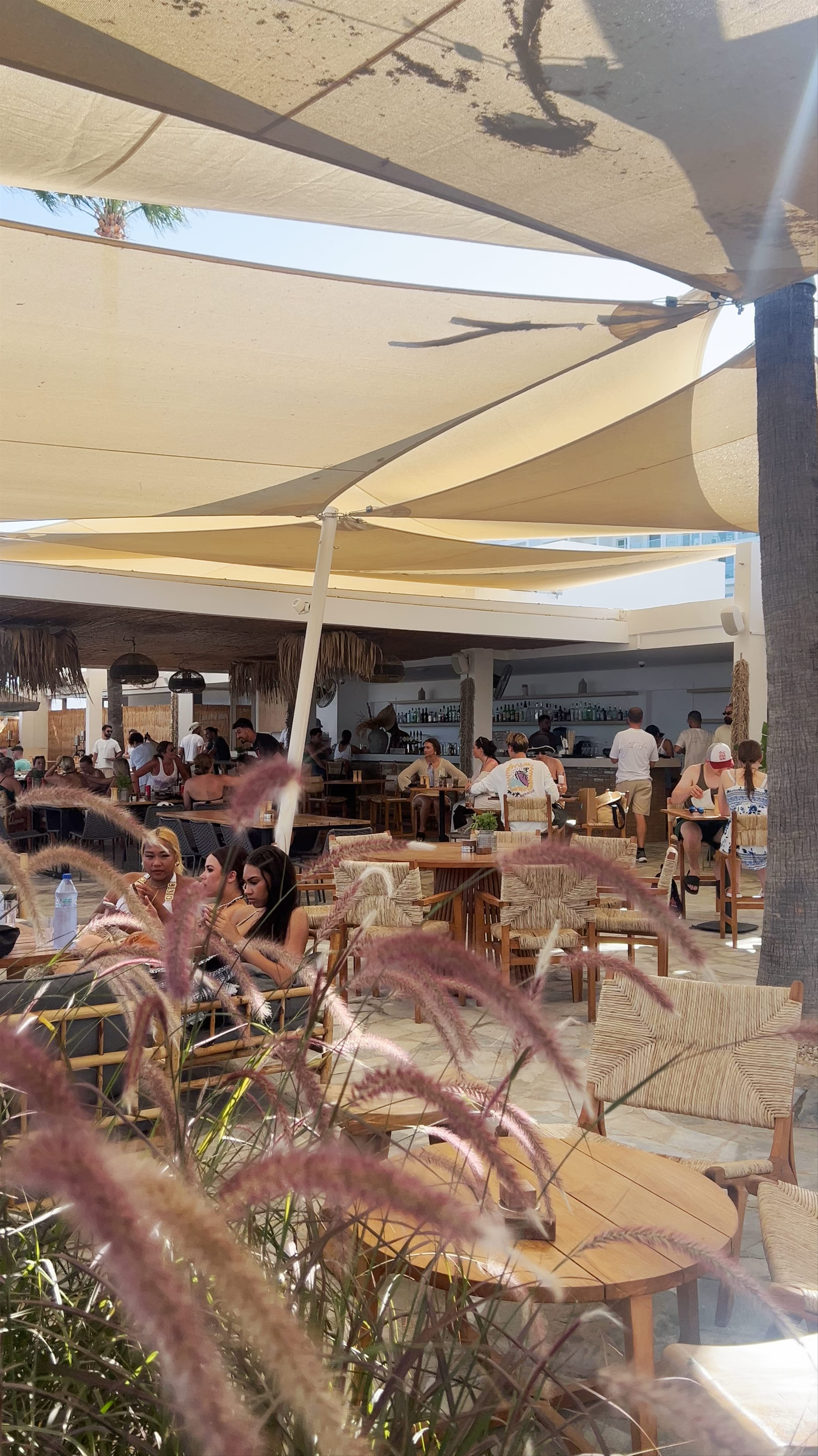 Isola Beach Bar: Sunny Beachside Vibes in Ayia Napa