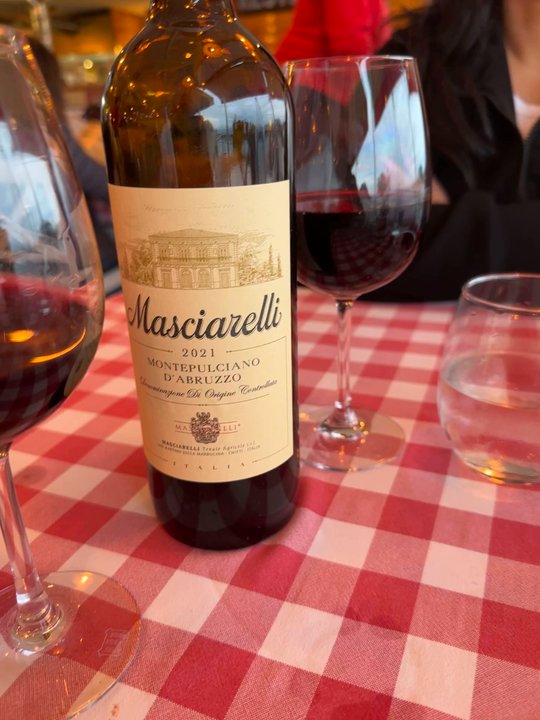 Da Giovanni - Suggesting this specific wine - Pizza Near Me - Tossa de Mar, GI