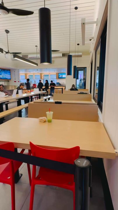 Gott's - Inside - Burgers Near Me - Los Angeles, California