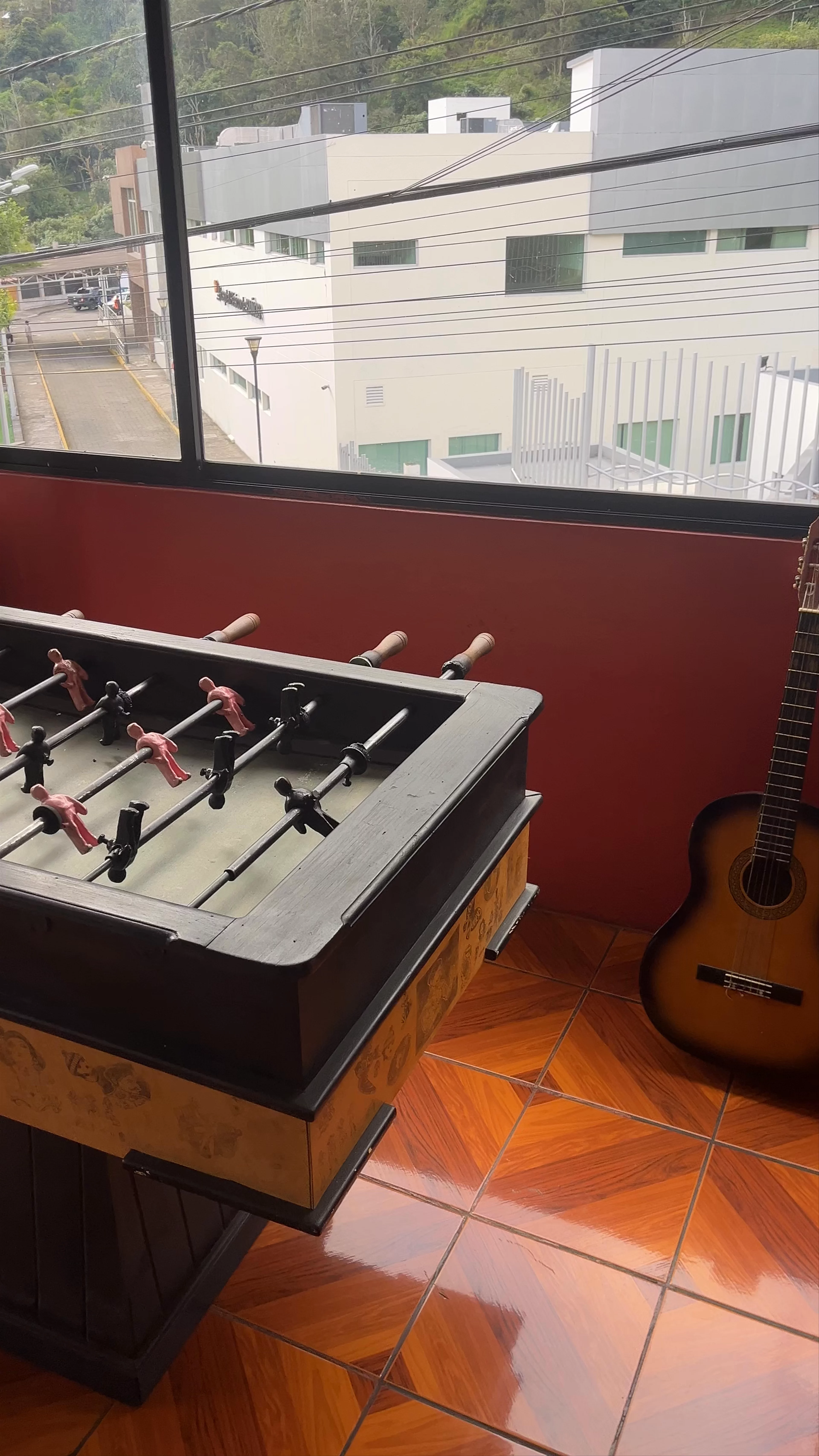 Papacho's Hostel, Juan Montalvo