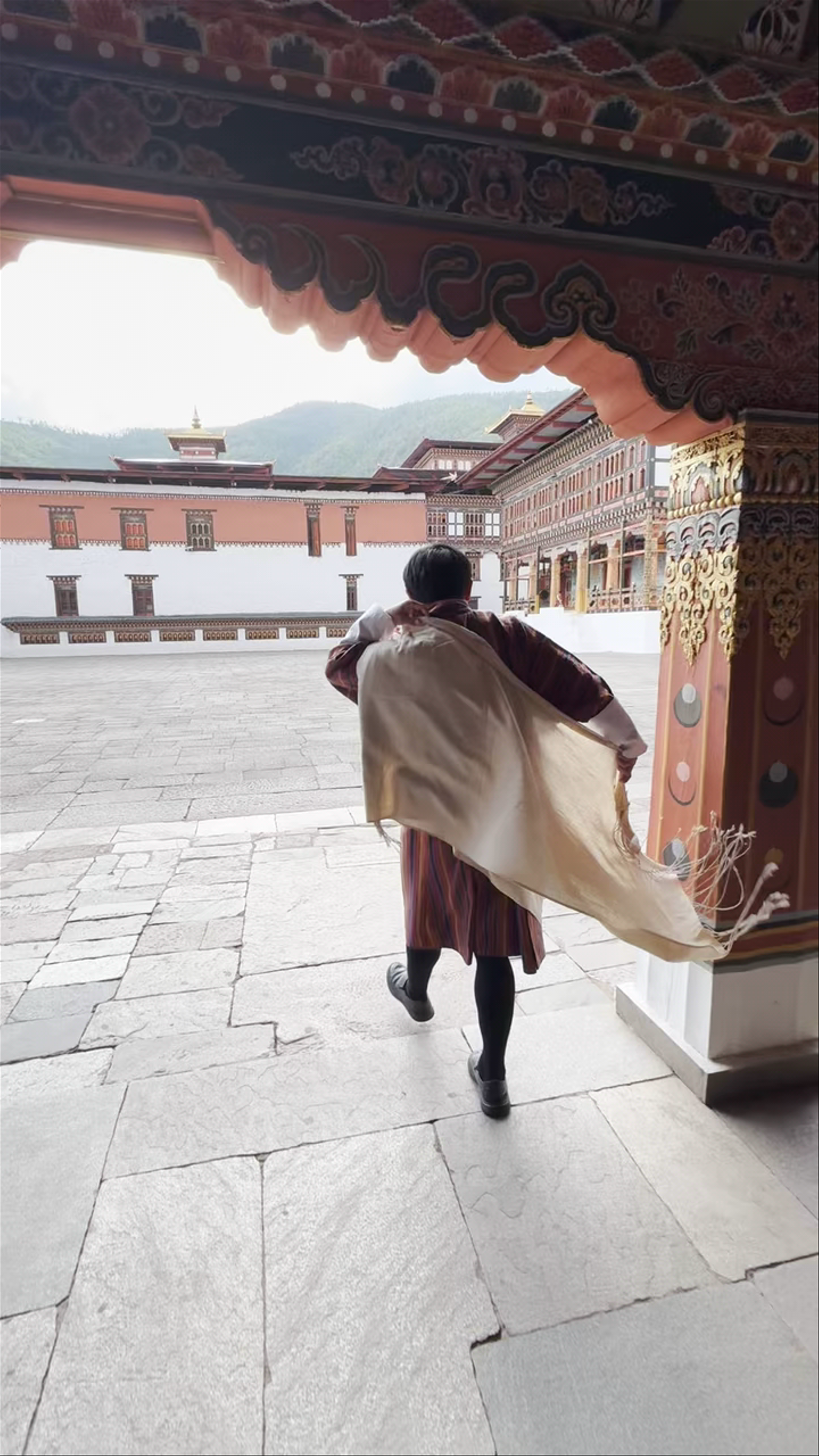 Tashichho Dzong Buddhist Monastery Bhutan: A Journey Into Spiritual Majesty
