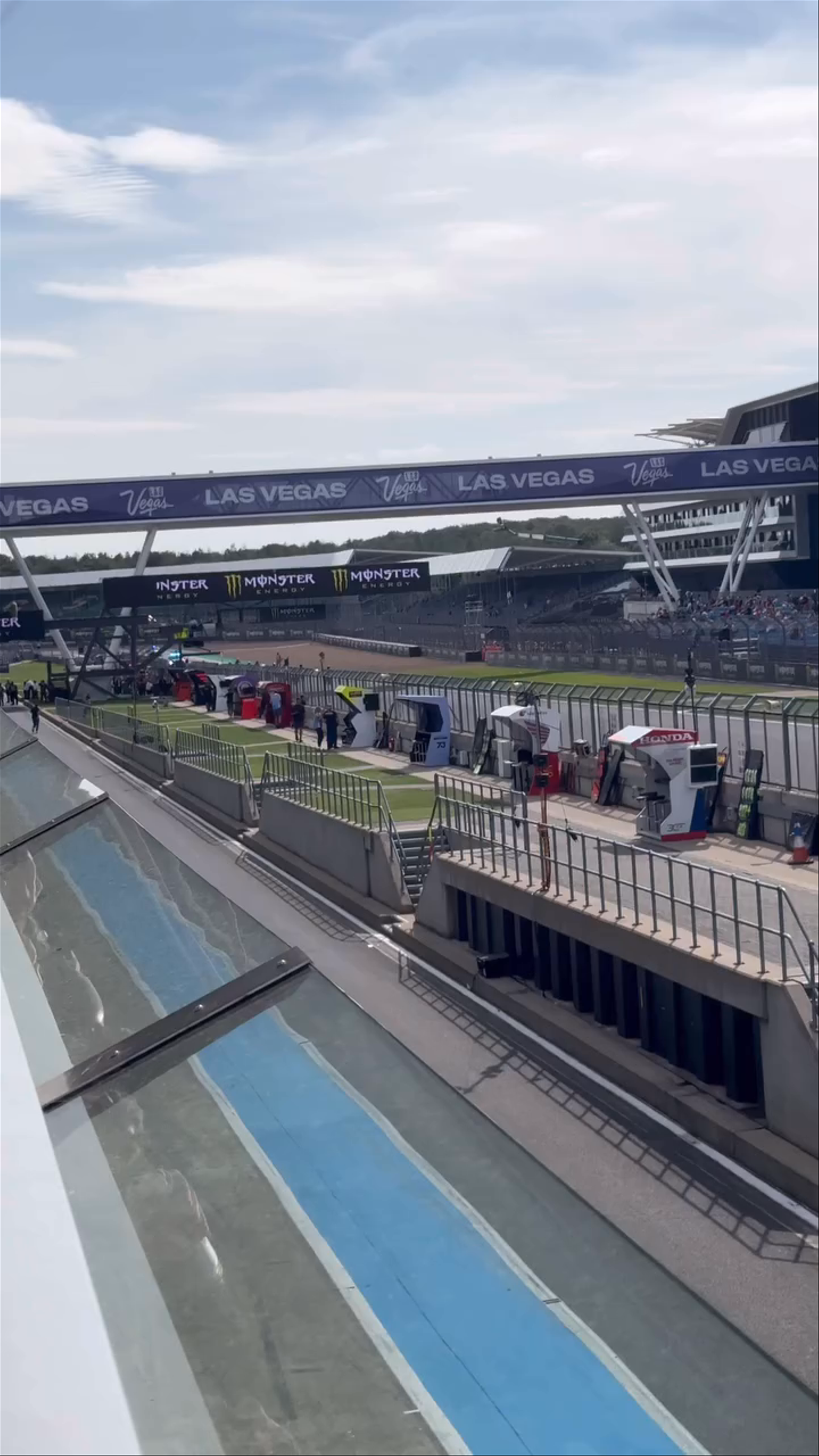 High-Speed Racing Thrills at Silverstone Circuit, UK