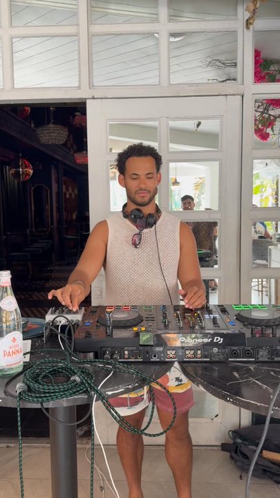 One K Miami - DJ brunch - Seafood Near Me - Miami, Florida