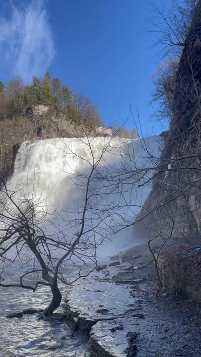 Ithaca Falls - Defrosting... - Hiking Near Me