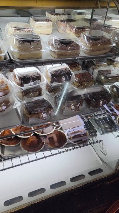 El Carrusel Bakery - Bakeries Near Me - Van Nuys, California