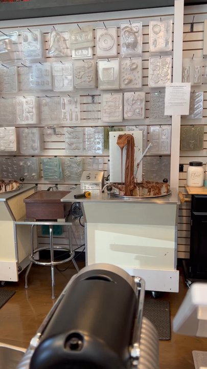Schakolad Chocolate Factory - Chocolatiers & Shops Near Me - Plainfield, Indiana