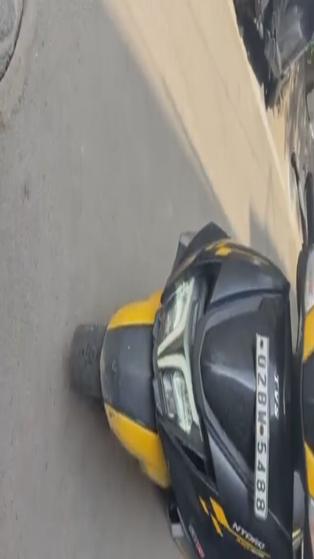 Walk-around video thumbnail