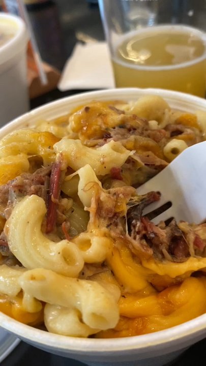 Blowfish BBQ - Brisket Mac and Cheese - Food Trucks Near Me - Swissvale, Pennsylvania