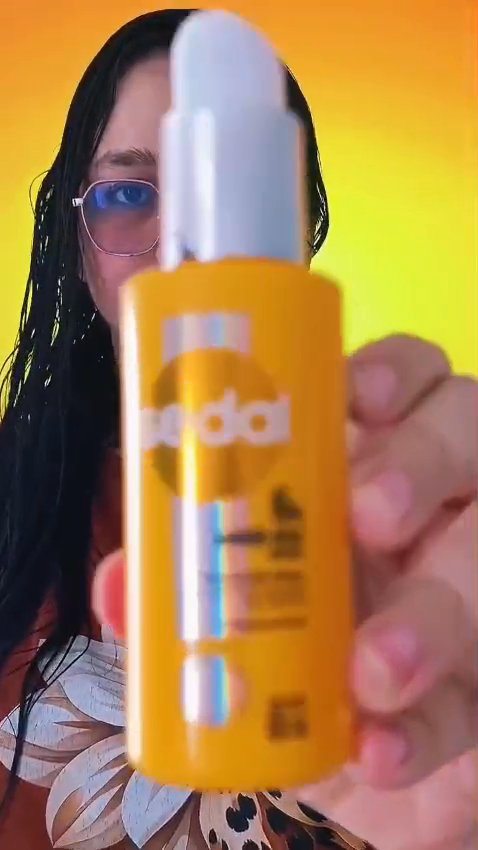Vídeo UGC 7 de Dina