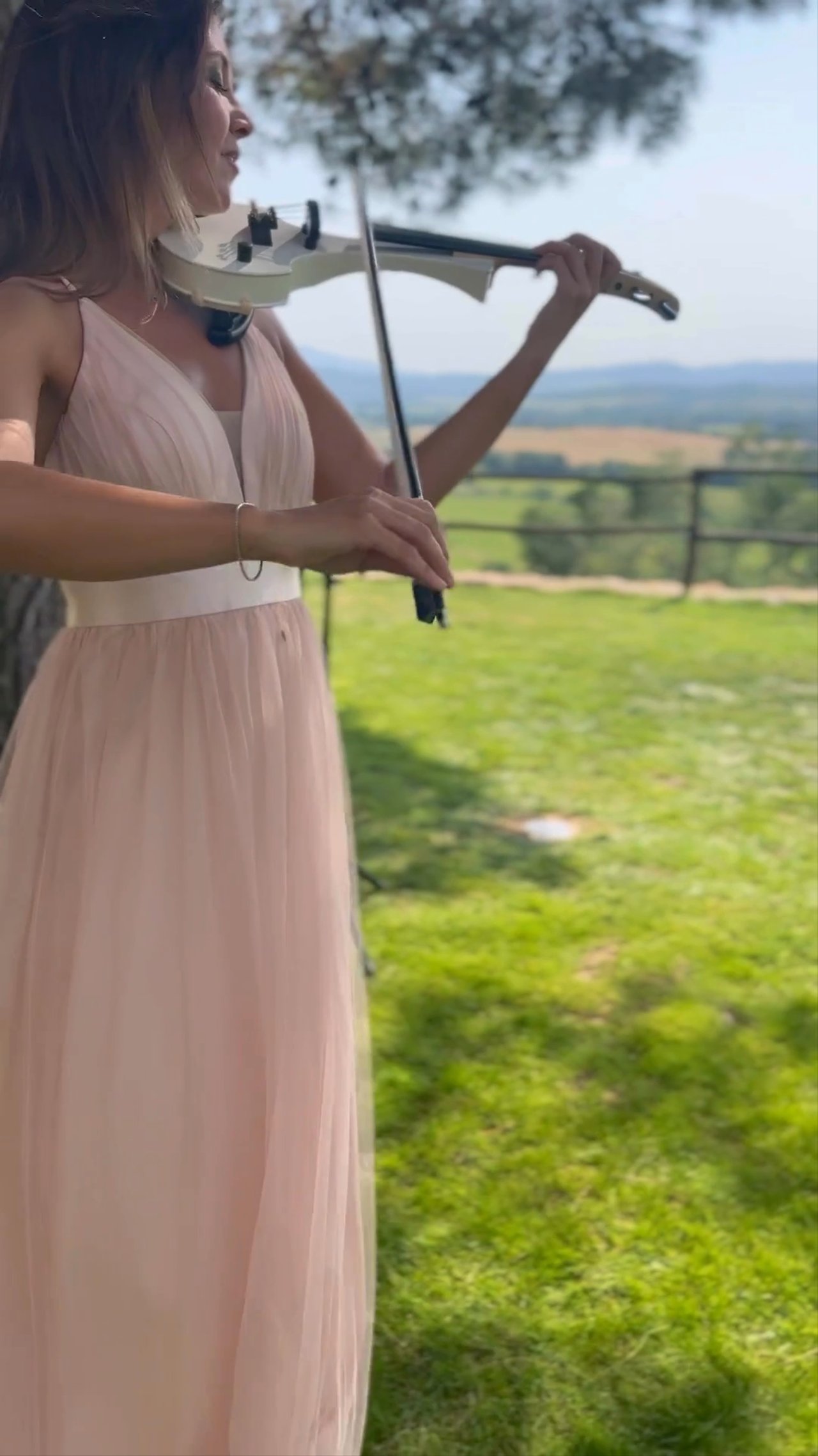 The Italy Violinist - Live Sample - video