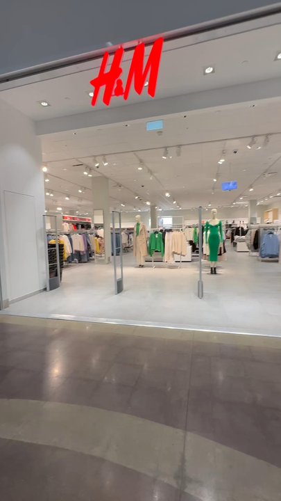 Tanger Cookstown - Outlet Stores Near Me - Cookstown, Ontario