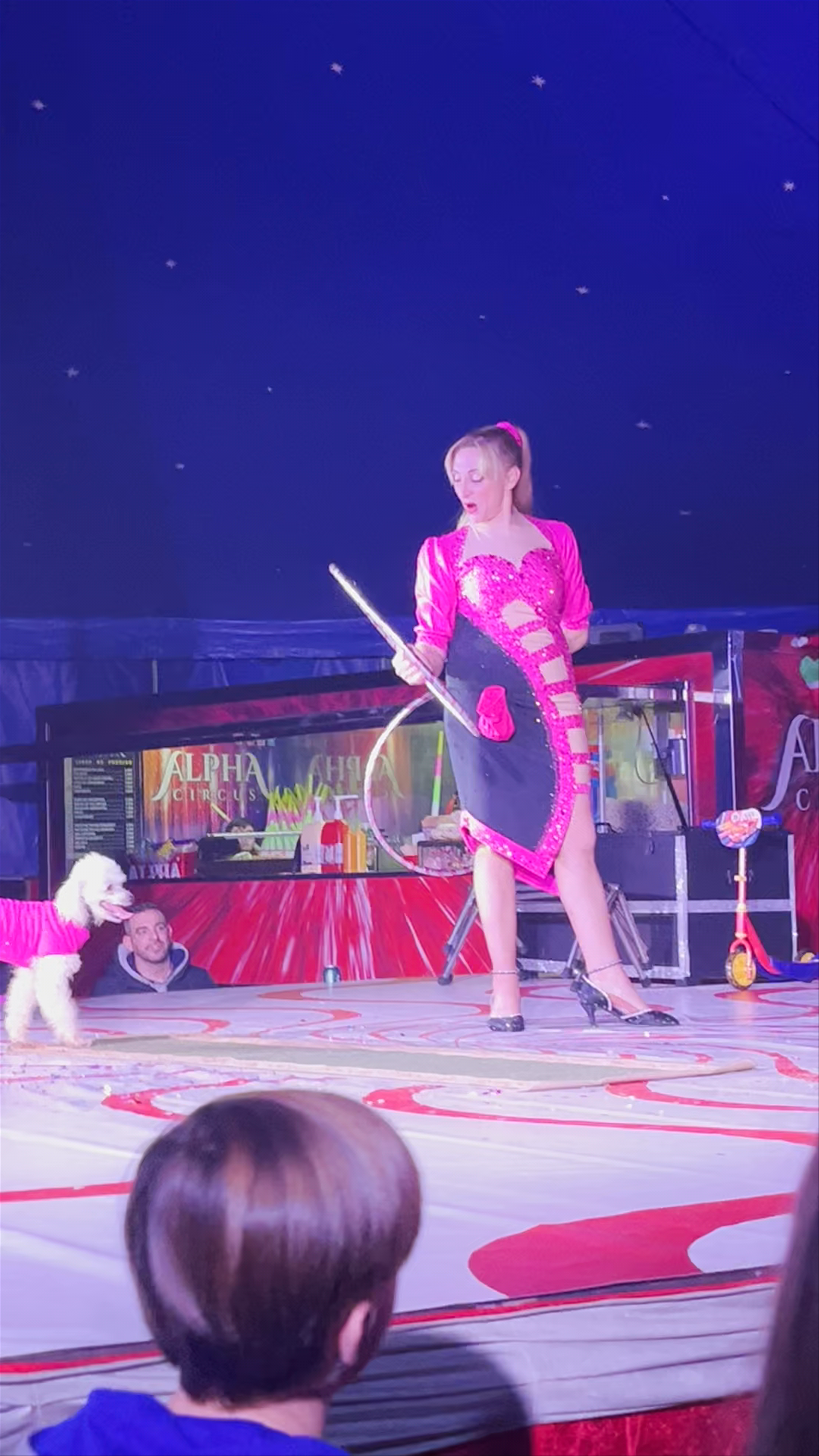 El Circo de la Navidad (Alpha Circus)