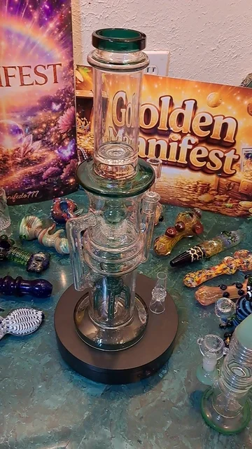 Preview pic of Big Boi 18 inch Water Pipe Comes with Bowl & Banger