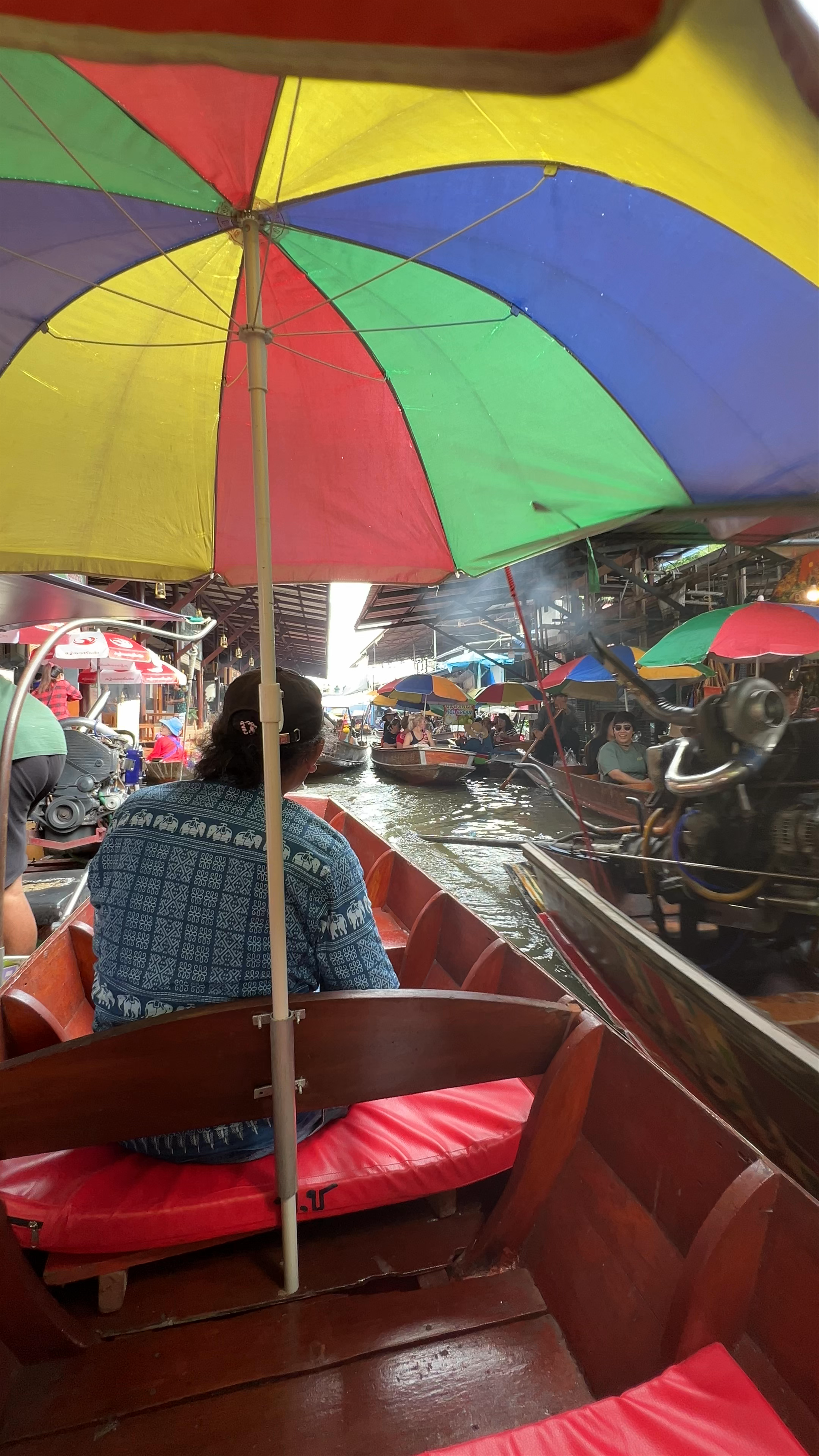 Damnoen Saduak Floating Market