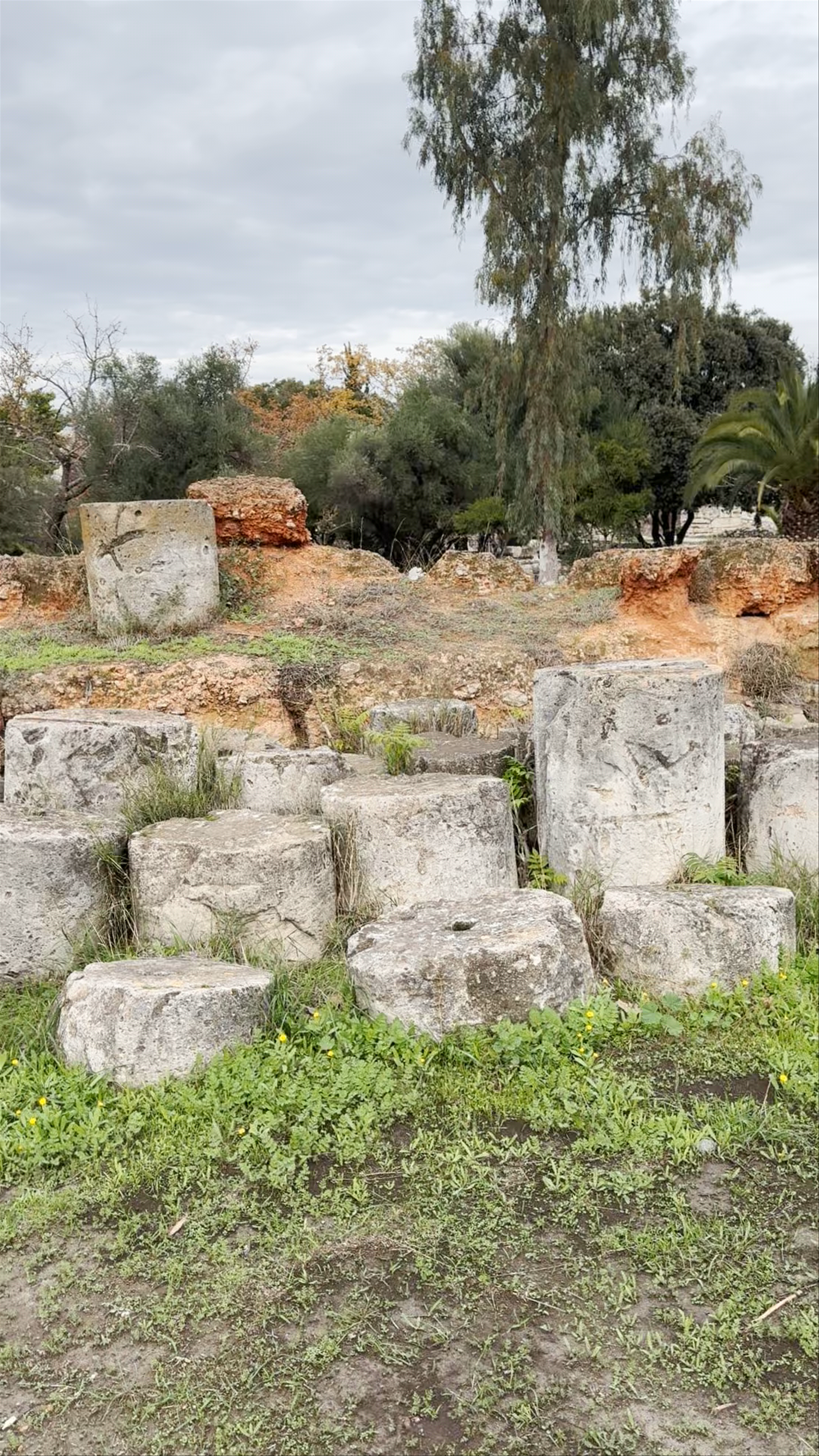 Exploring the Ancient Ruins of Agóra in Athens, Greece