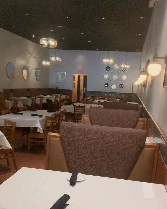 Bensi - Plenty of sears available and it was noon. We left around 1pm and still empty. - Italian Near Me - Whitehouse Station, New Jersey