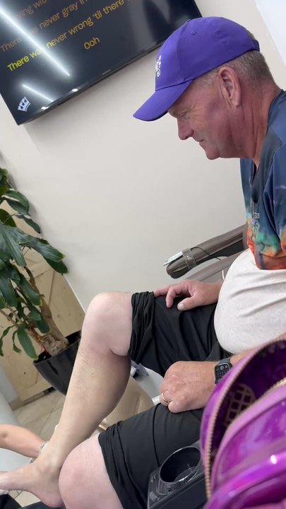 Paris Nail Bar - Karaoke time at Paris nails - Nail Salons Near Me - Tucson, Arizona