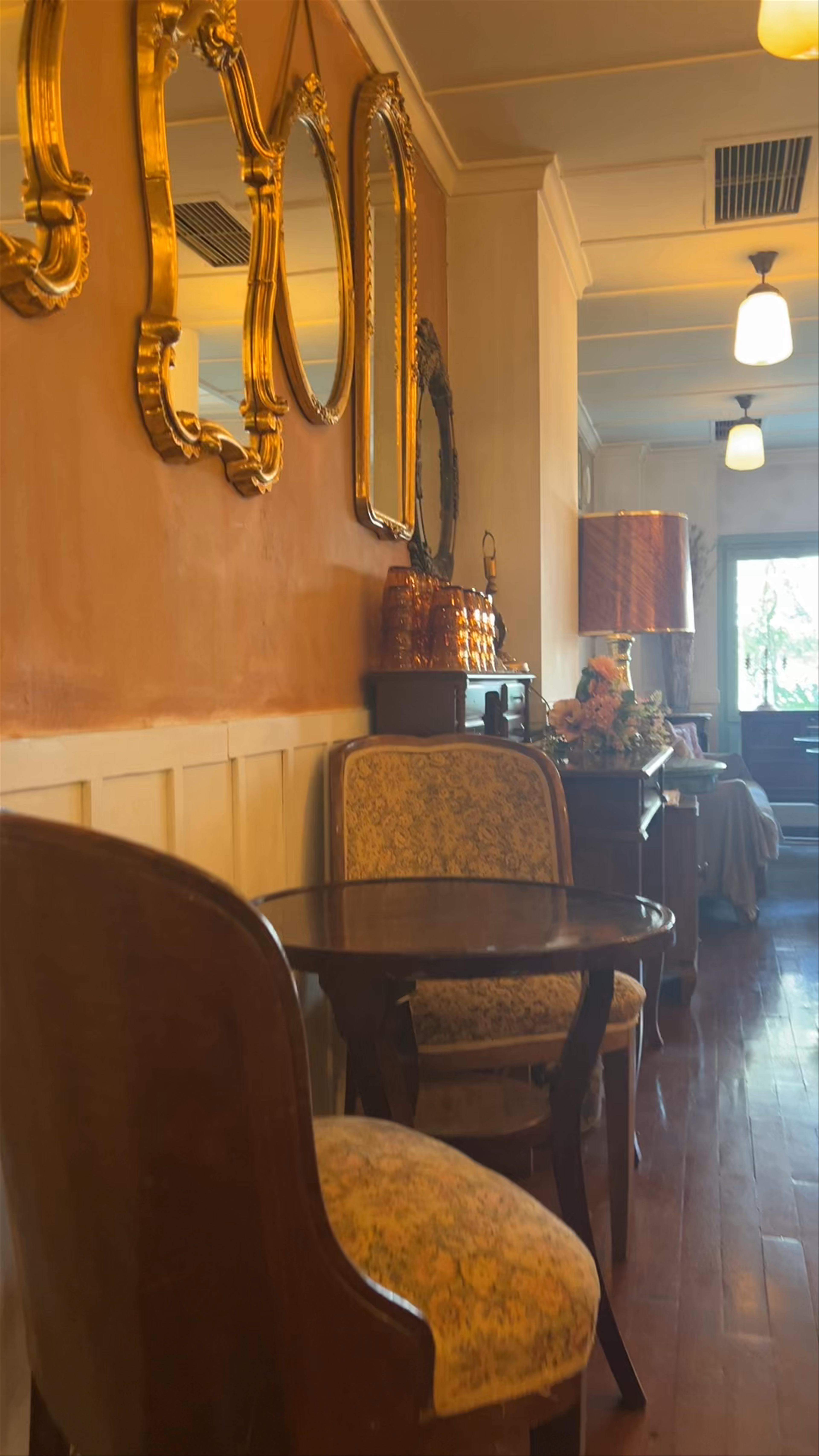 Mi Me Lismonei Art Café