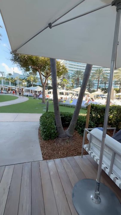 La Côte - Mediterranean Near Me - Miami Beach, Florida