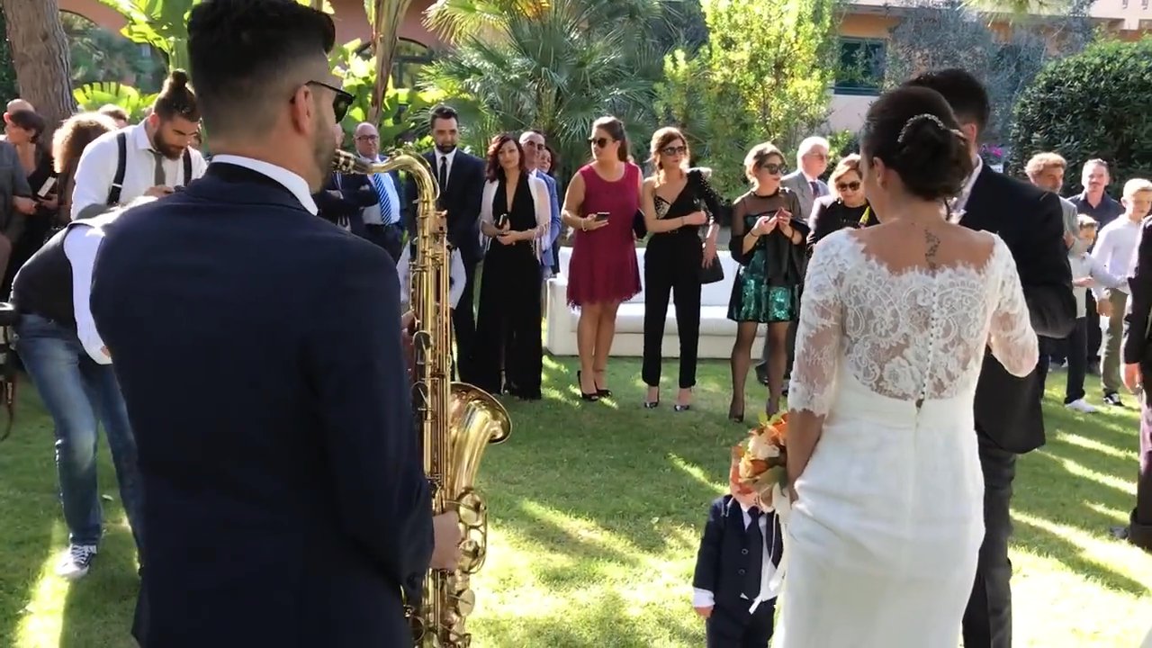 Toni On Sax - New York New York - video