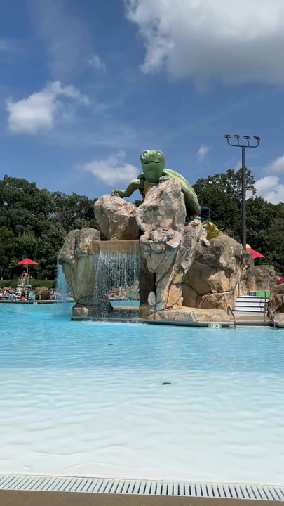 Turtle Splash Water Park - The view of what you will see walking by - Water Parks Near Me - West Chicago, Illinois