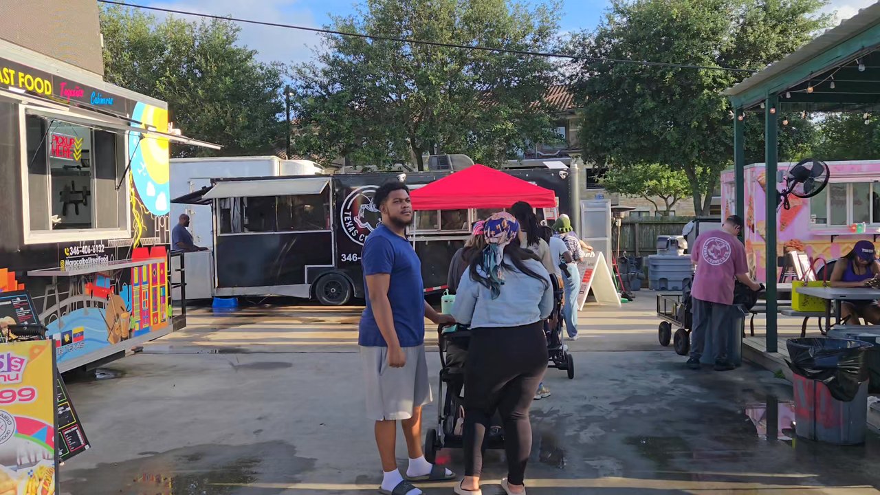 Texas Crawfish - Food truck park where TCC is located. - Food Trucks Near Me - Spring, Texas
