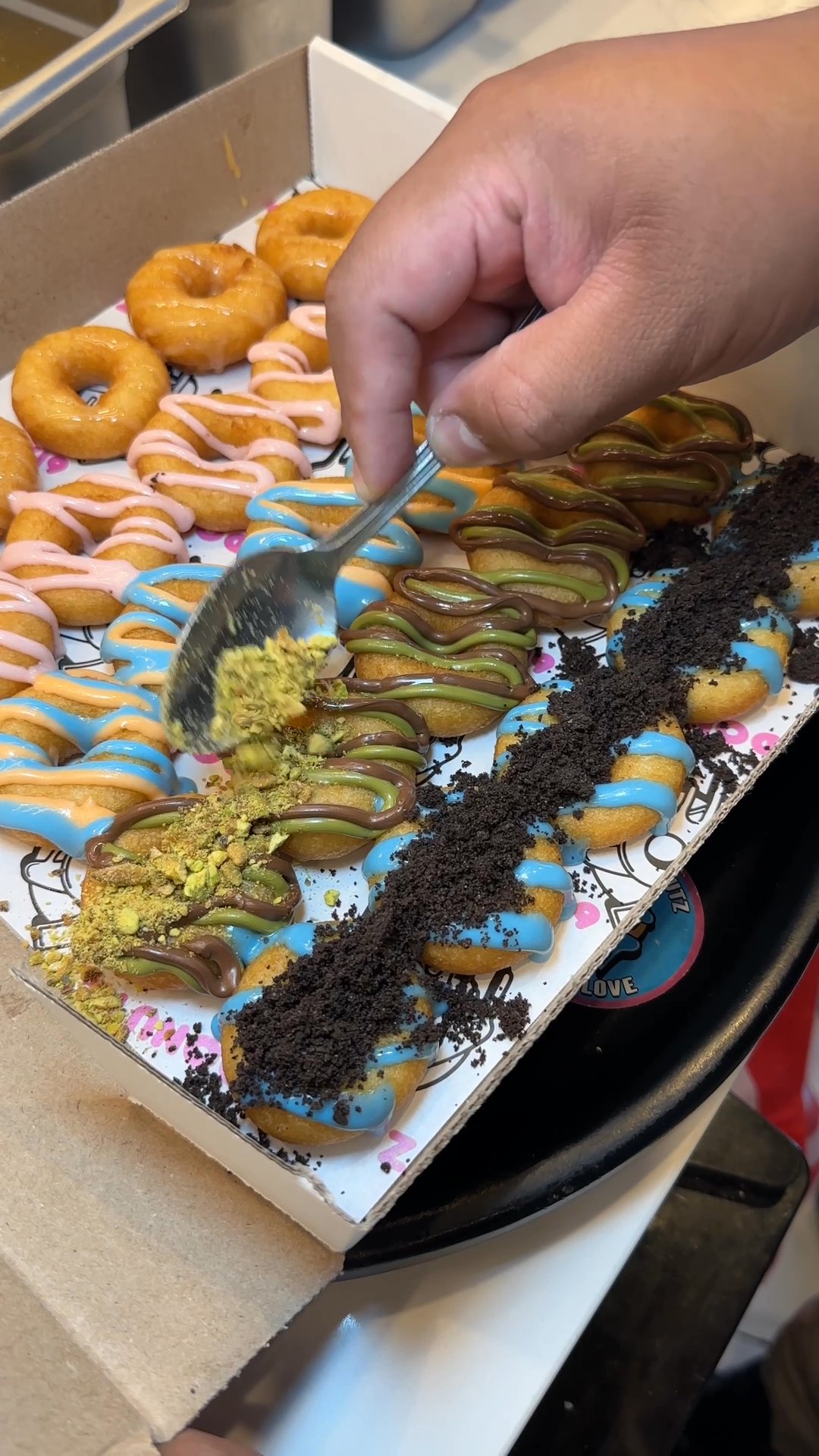 どーなっつ 6IX DONUTZ - Updated October 2025 - 52 Photos & 21 Reviews