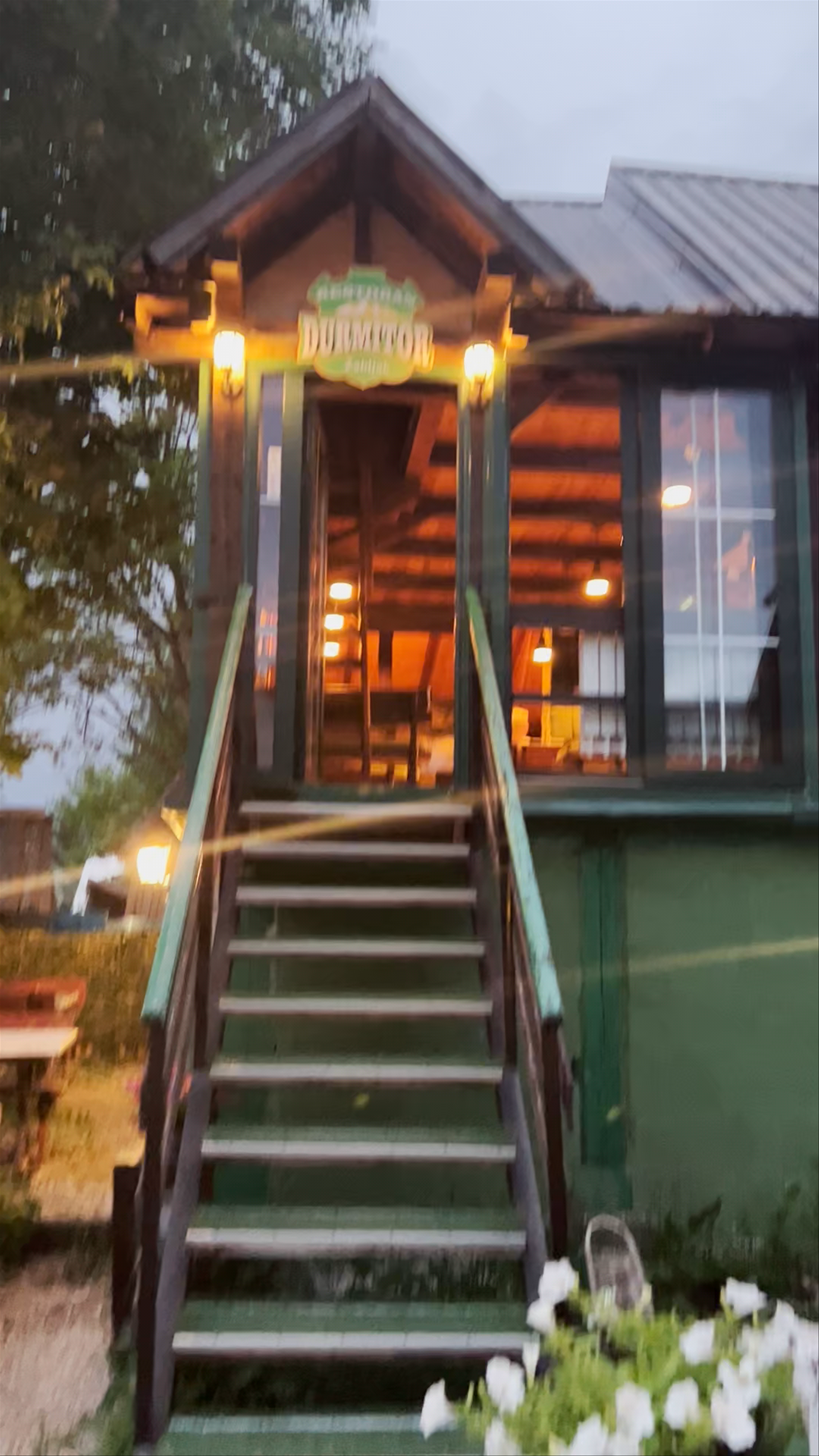 Restoran Durmitor: Cozy Alpine Dining in Žabljak, Montenegro