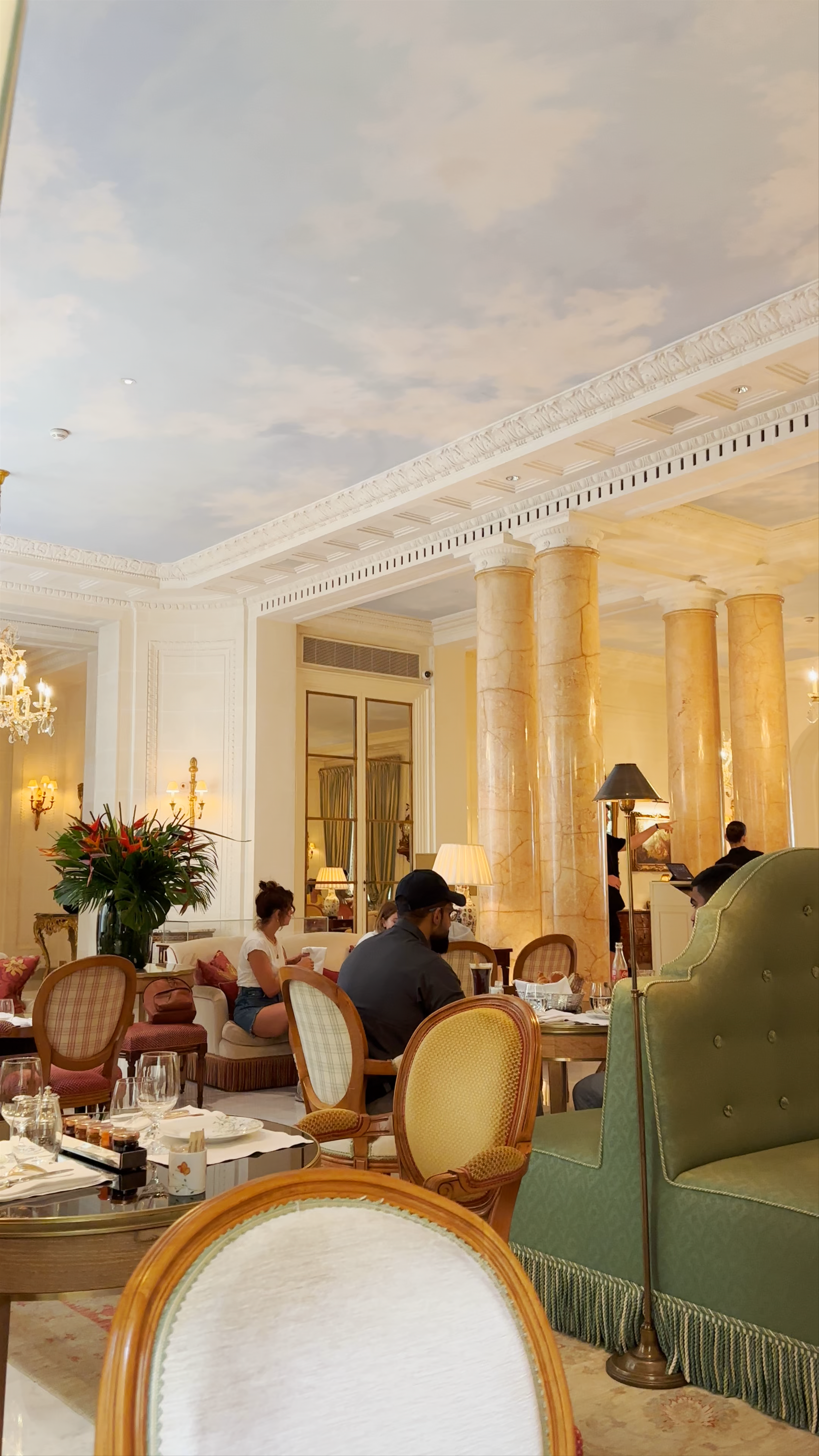 Elegant Parisian Café Ambiance at Café Antonia