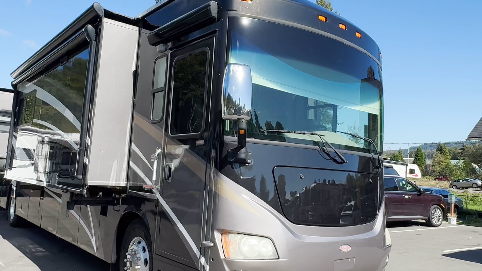 Truck City RV - #20358A - 2011 Winnebago Journey Diesel Pusher
