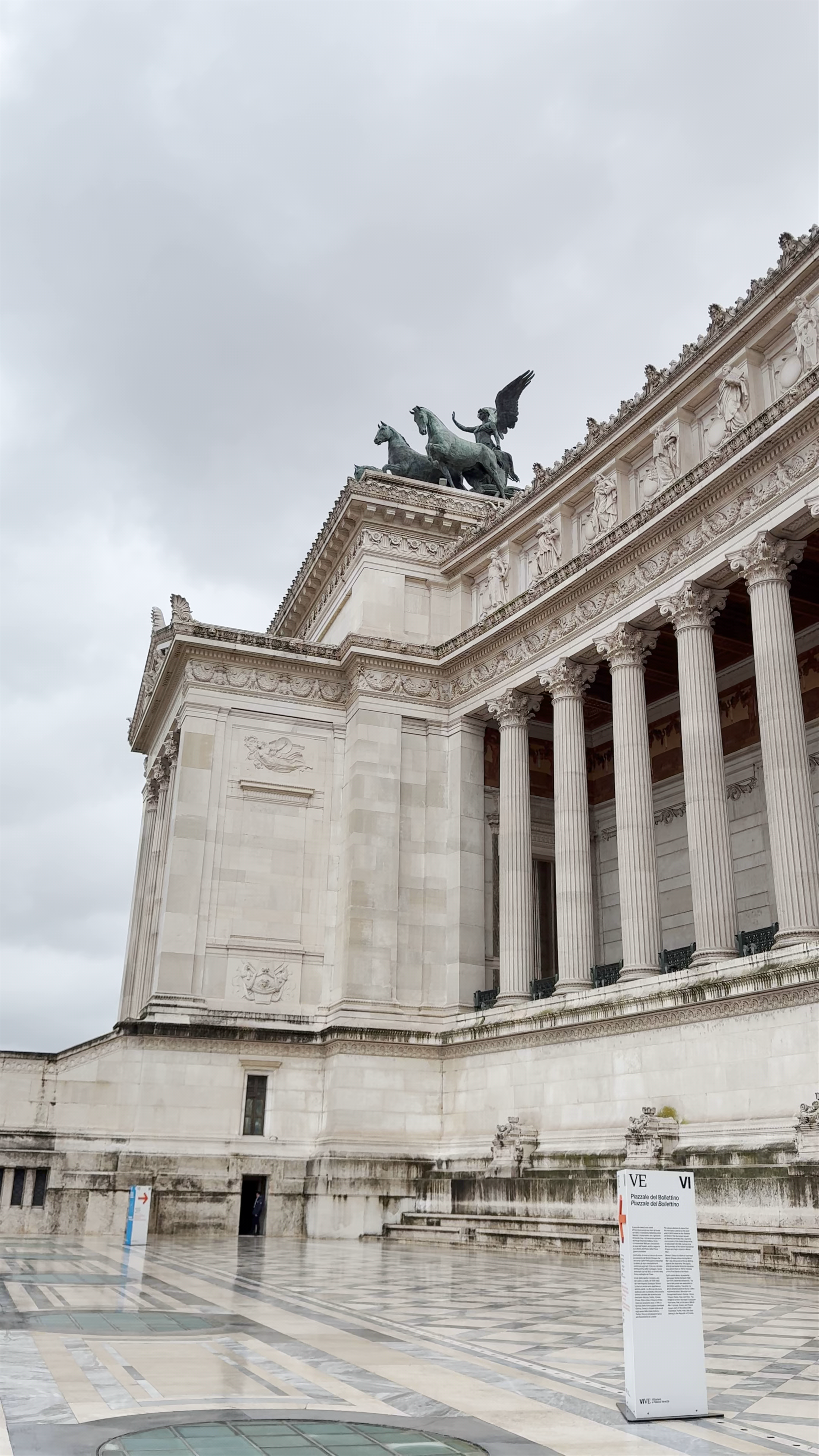 Vittorio Emanuele II Square: Majestic Architecture in Rome