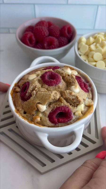 Raspberry and White Chocolate Baked Oats