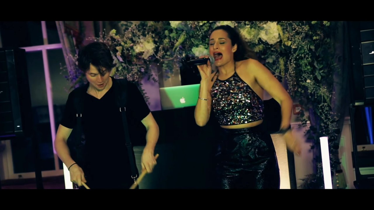 Live Singer & Bongos - Dance Club Covers - video