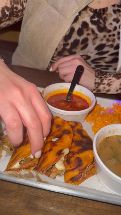 Hugo’s 5 De Mayo Bar & Grill - New American Near Me - Fort Worth, Texas