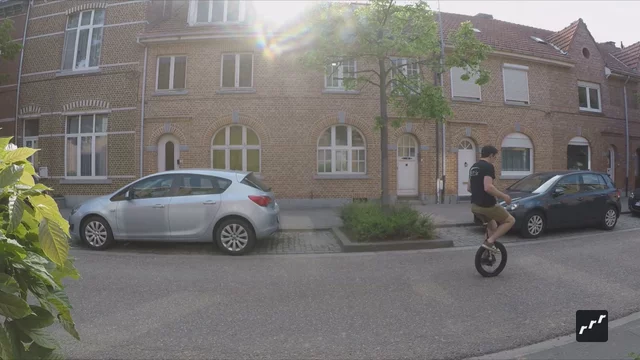 riu submission: Fakie jam body varial 