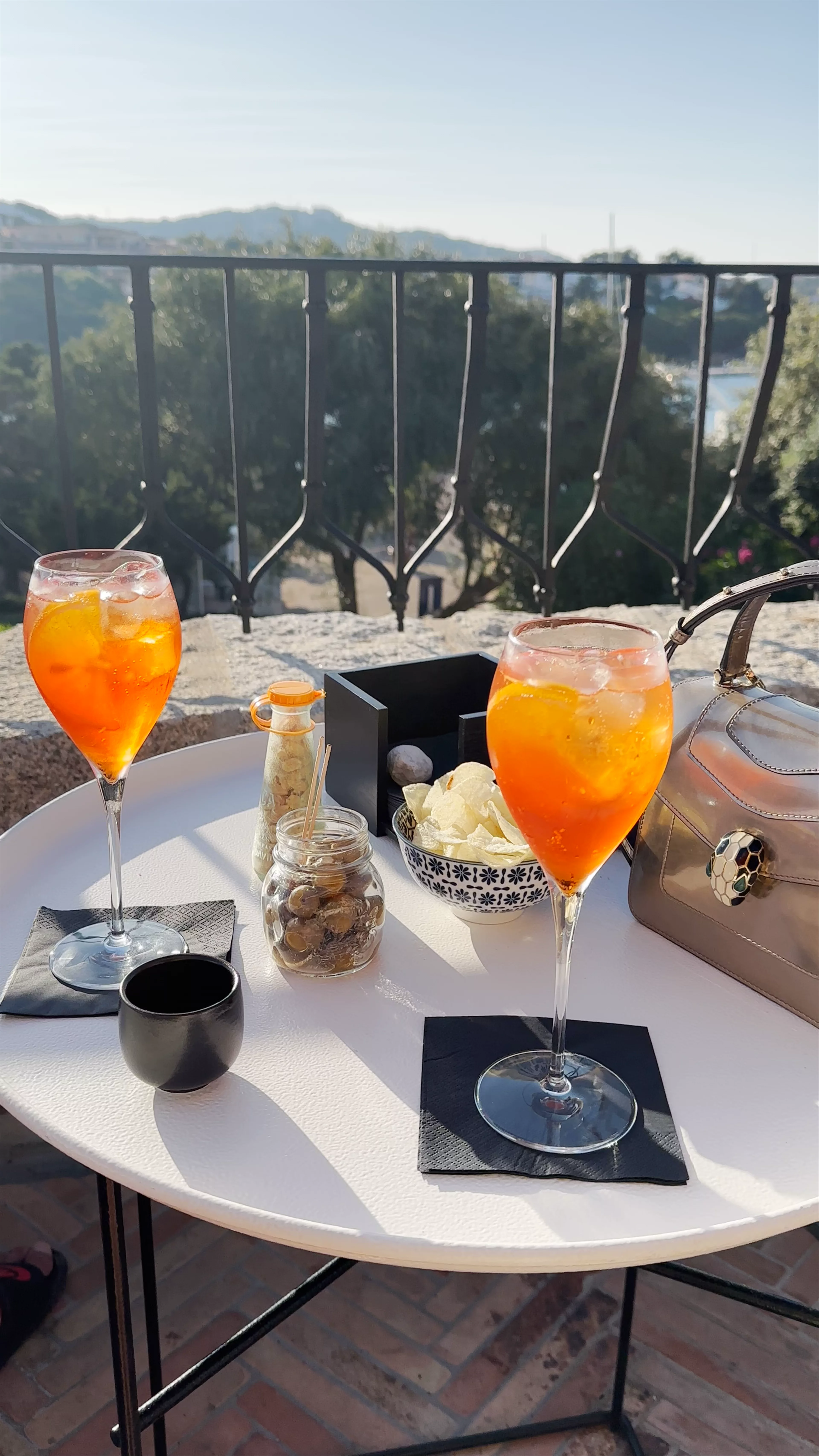Zamira Lounge