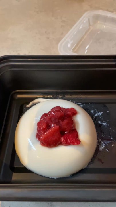 Pullman Market - Strawberry glaze drizzle - Grocery Near Me - San Antonio, Texas