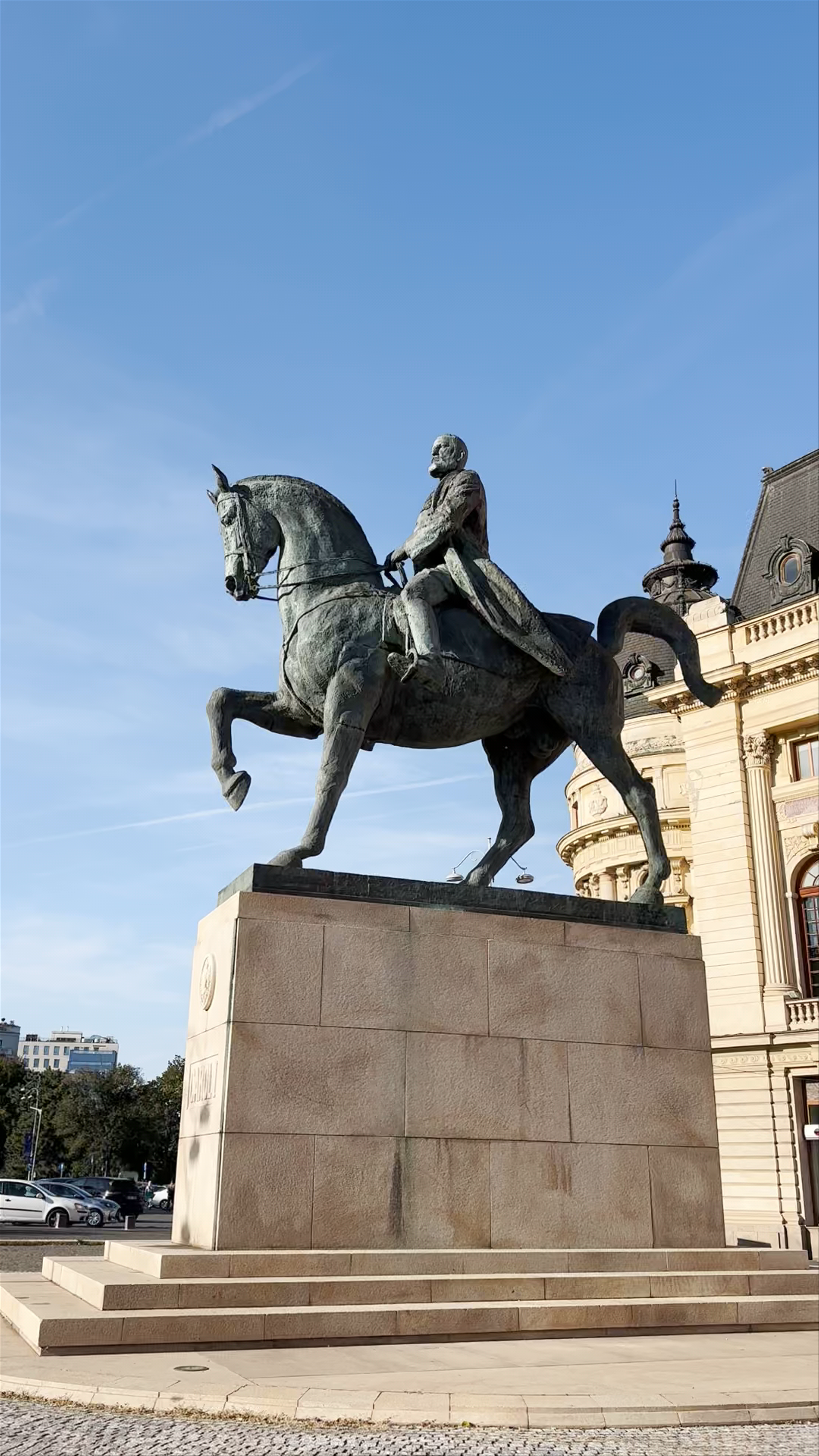 Estatua Ecuestre de Carol I: Majestic Tribute in Bucharest