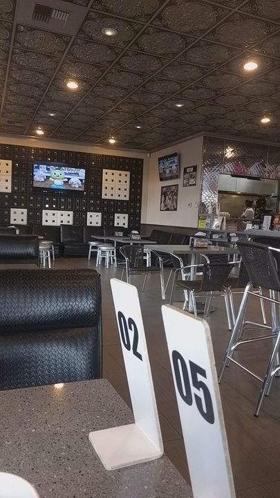 Burger Broiler - Restaurant interior pan shot #liiiit - Burgers Near Me - Tacoma, Washington