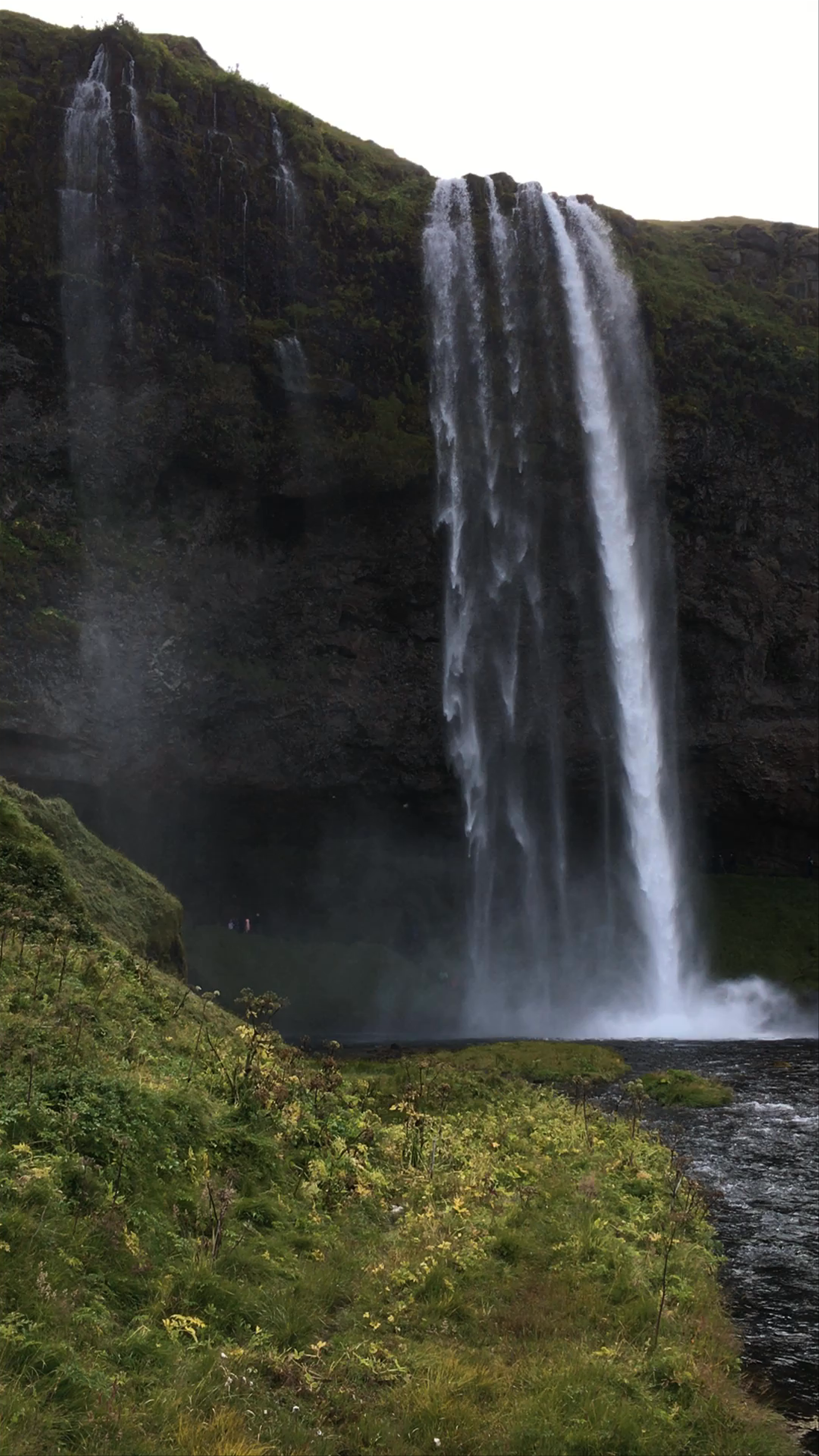 Seljalandsfoss water fall 