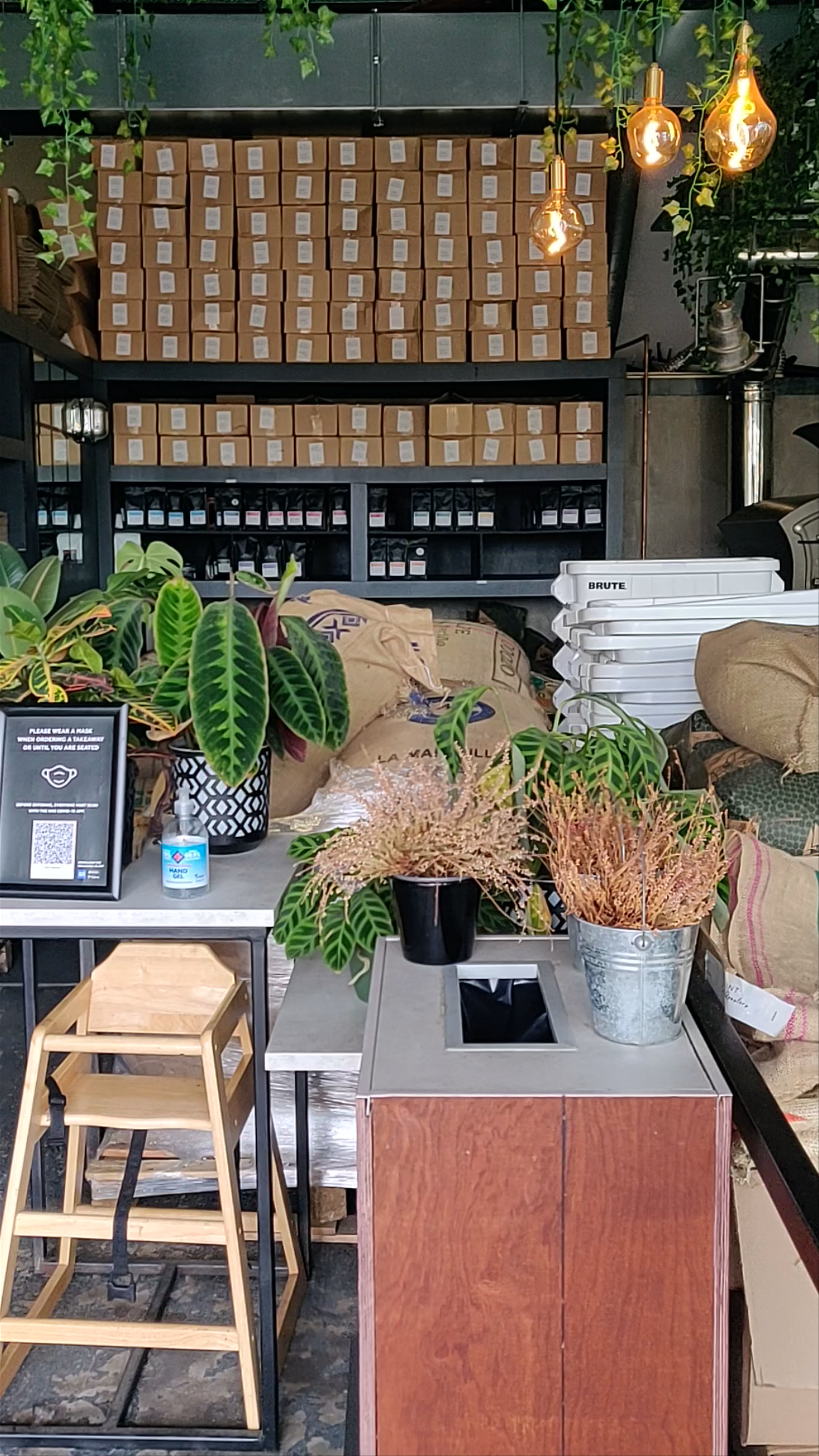 Saint Espresso Cafe & Roastery